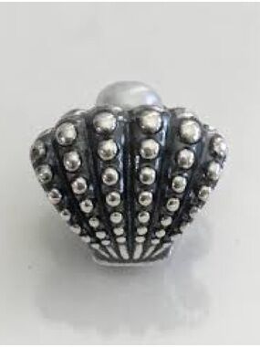 Pandora Rare Retired One of Kind Clam Shell Freshwater Pearl Charm Sterling Silv